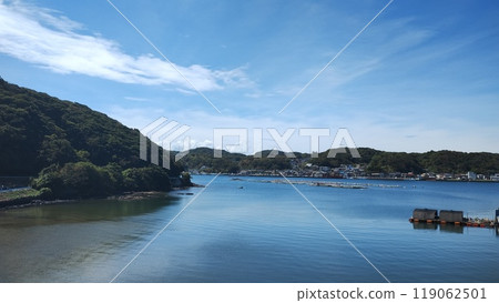 寧靜的海山環繞的呼子街道｜悠閒的港口風光 119062501