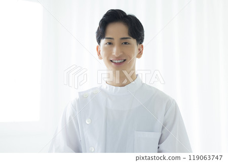 Manipulative man 119063747