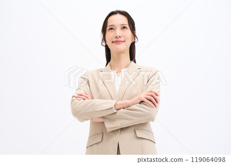 Businesswoman making arms Businesswoman making arms 119064098