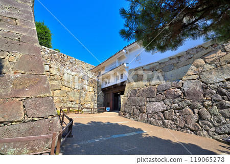 Hyogo Prefecture: Himeji Castle, Nunomon Gate 119065278