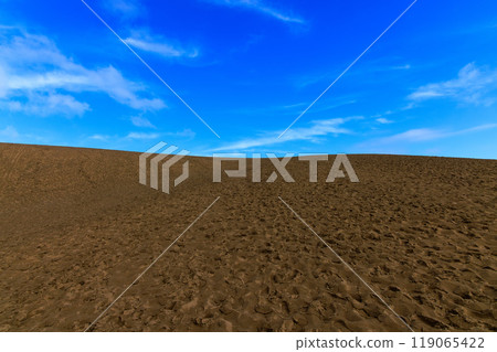 Tottori Sand Dunes and footprints in the early morning Tottori Sand Dunes and footprints in the early morning 119065422