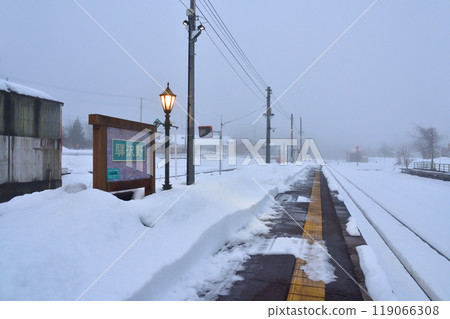 JR東日本磐越西線野澤站至津川站的清晨風景（2022年12月） 119066308