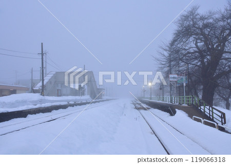 JR東日本磐越西線野澤站至津川站的清晨風景（2022年12月） 119066318