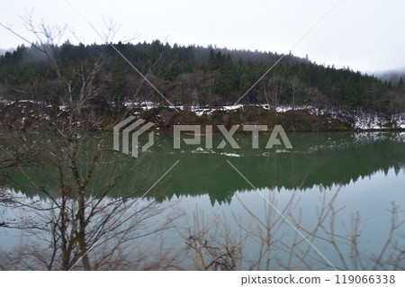 Early morning view from Nozawa Station to Tsugawa Station on the JR East Ban'etsu West Line (December 2022) 119066338