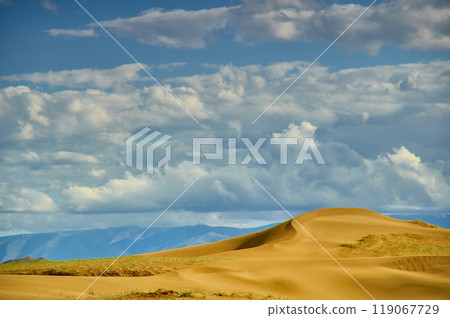 Mongolia. Sands Mongol Els 119067729