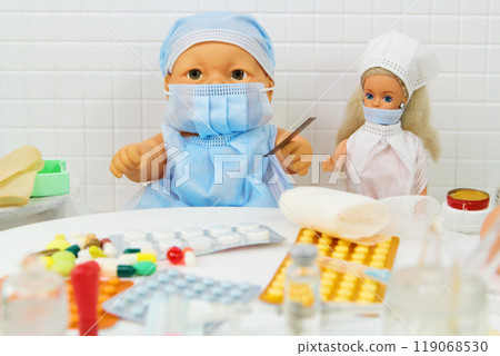 Toys doctor and nurse in the medicine scene Toys doctor and nurse in the medicine scene 119068530