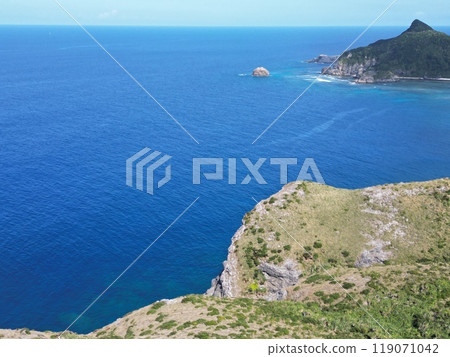 Aerial view of the cliff coast from Inazaki Observatory on Zamami Island Aerial view of the cliff coast from Inazaki Observatory on Zamami Island 119071042