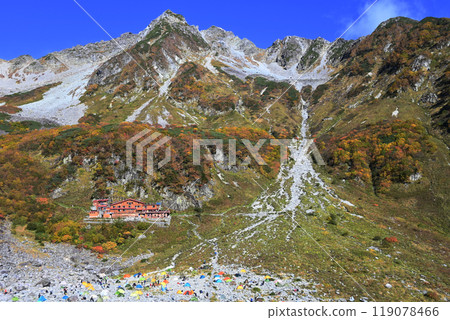 Dawn of the early autumn 119078466