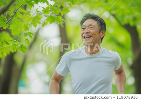 Senior man jogging Senior man jogging 119078916