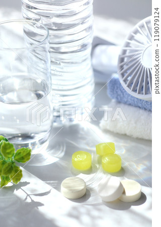 Image of a group of heat stroke prevention goods 119079124
