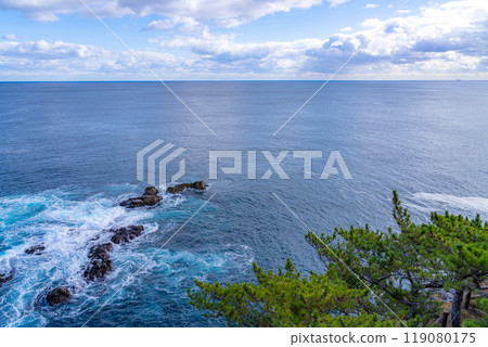 [Sea material] Scenery of Goishi coast [Iwate Prefecture] 119080175