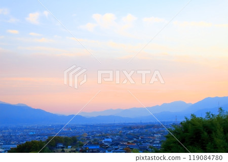 11月從甲府遠眺富士山 11月從甲府遠眺富士山 119084780