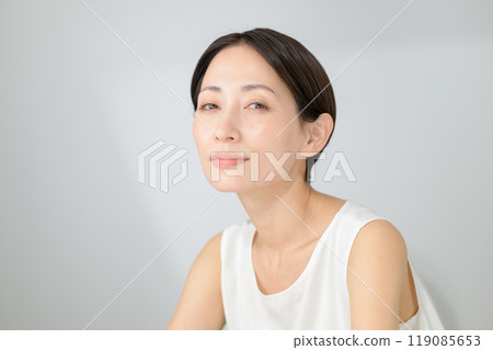 中年女性護膚美容 119085653