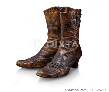 Retro leather boots 119085734