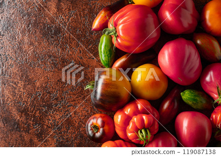 Different varieties of tomatoes. 119087138