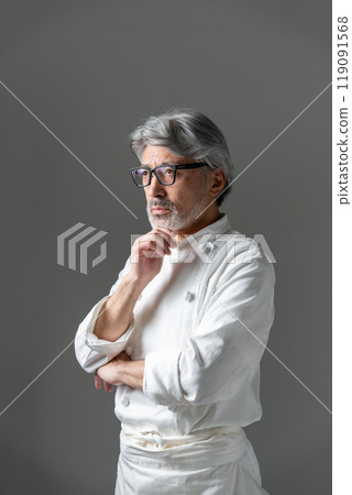 廚師廚師高級男性思考 119091568