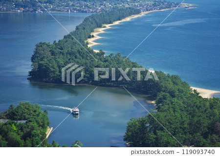 Amanohashidate in summer - View of the Hiryu dragon from Amanohashidate View Land 119093740