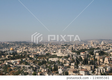 Wide angle view of Jerusalem with historic landmarks 119095381