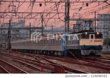 東京地鐵10000系列A級運輸列車（新車交車）_攝於2009年9月19日 119096581
