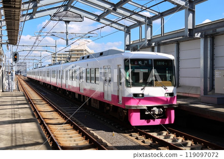 Shin-Keisei Electric Railway 8800 Series Train, 8800 Series New Paint Car, Kamagaya City, Chiba Prefecture 119097072