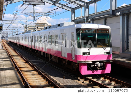Shin-Keisei Electric Railway 8800 Series Train, 8800 Series New Paint Car, Kamagaya City, Chiba Prefecture Shin-Keisei Electric Railway 8800 Series Train, 8800 Series New Paint Car, Kamagaya City, Chiba Prefecture 119097073