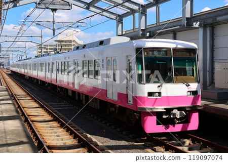 Shin-Keisei Electric Railway 8800 Series Train, 8800 Series New Paint Car, Kamagaya City, Chiba Prefecture 119097074