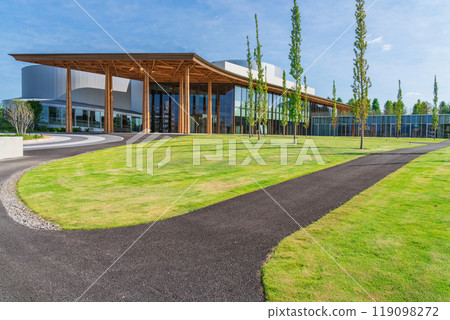 豐田市立博物館矗立在一座小山上，俯瞰豐田市容（愛知縣豐田市） 119098272