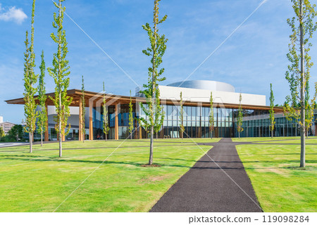 豐田市立博物館矗立在一座小山上，俯瞰豐田市容（愛知縣豐田市） 119098284