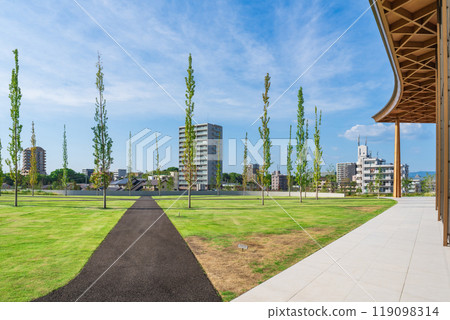 豐田市立博物館矗立在一座小山上,俯瞰豐田市容(愛知縣豐田市) 豐田市立博物館矗立在一座小山上,俯瞰豐田市容(愛知縣豐田市) 119098314