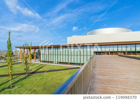 Toyota City Museum, located on a hill overlooking the Toyota cityscape (Toyota City, Aichi Prefecture) 119098370