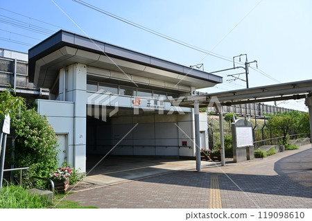 Futagawa Station, South Exit of the Tokaido Main Line 119098610