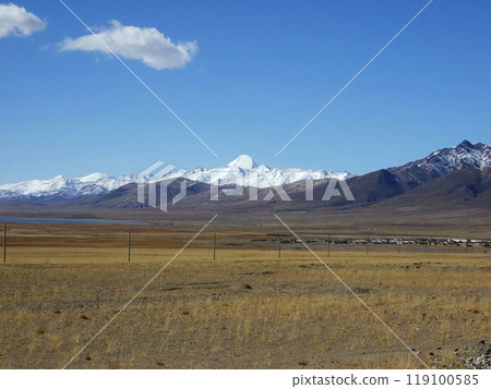 西藏西部,岡仁波齊峰遠景 西藏西部,岡仁波齊峰遠景 119100585