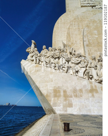 Conquistador's monument in Lisbon 119102187