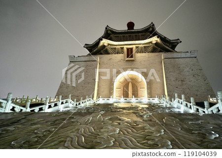 Illumination of Chiang Kai-shek Memorial Hall (Taipei, Taiwan) Illumination of Chiang Kai-shek Memorial Hall (Taipei, Taiwan) 119104039