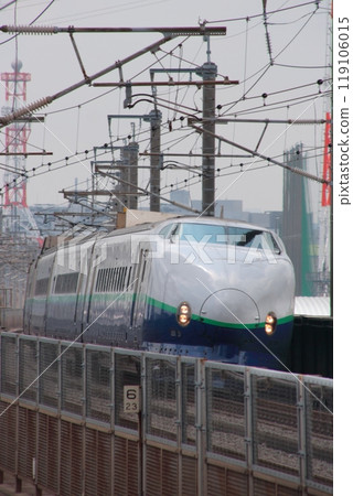 200系新幹線向北駛向市中心_2009年8月18日攝 119106015