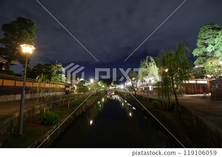倉敷美觀地區/倉敷川的夜景(岡山縣倉敷市) 倉敷美觀地區/倉敷川的夜景(岡山縣倉敷市) 119106059