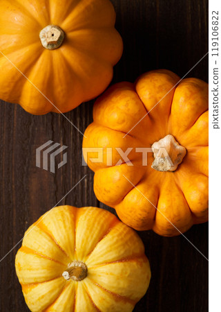Halloween decorative pumpkins 119106822