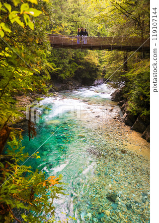 赤彥吊橋（垂直） 119107144