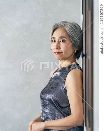 高級女性的肖像 119107269