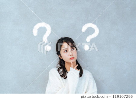 A woman with doubt A woman with doubt 119107296