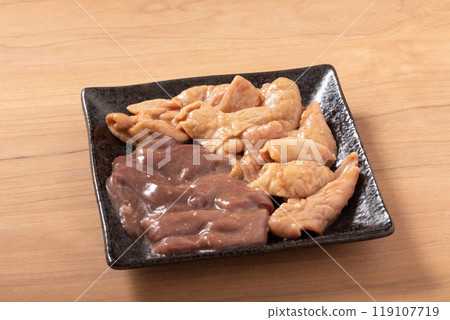Mixed pork innards (liver and boiled innards) 119107719