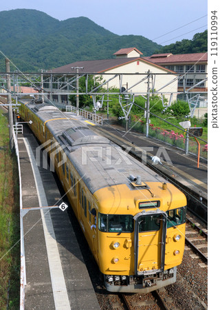 [JR-V] Hakubi Line 115 series 300 series (Okayama⇔Niimi) 119110994