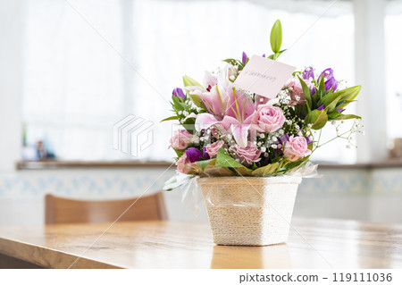 生日快樂插花 119111036