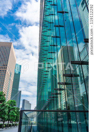 汐留摩天大樓和白雲 汐留摩天大樓和白雲 119112292