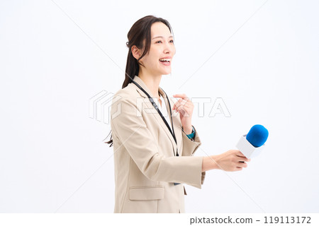 訪問者、記者、主持人、播音員、報導、娛樂 訪問者、記者、主持人、播音員、報導、娛樂 119113172