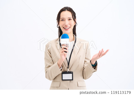 訪問者、記者、主持人、播音員、報導、娛樂 119113179