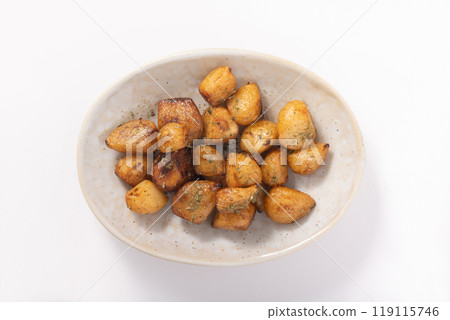 Deep fried garlic (with green seaweed) 119115746