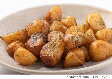 Deep fried garlic (with green seaweed) Deep fried garlic (with green seaweed) 119115749