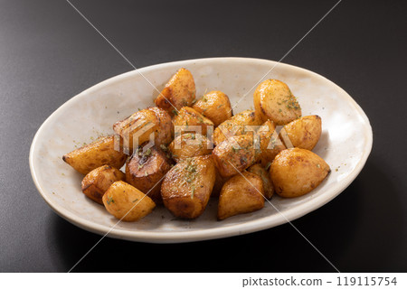 Deep fried garlic (with green seaweed) 119115754