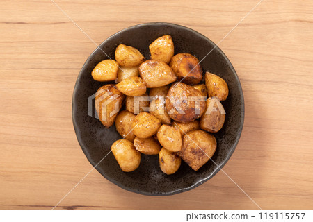 Deep fried garlic (salt) Deep fried garlic (salt) 119115757
